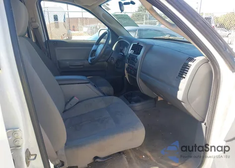 2006 Dodge Dakota Slt z USA, uszkodzony, nr VIN 1D7HE48N16S588778